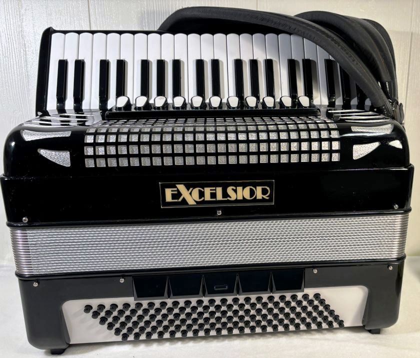 arne dahl aalborg excelsior piano3