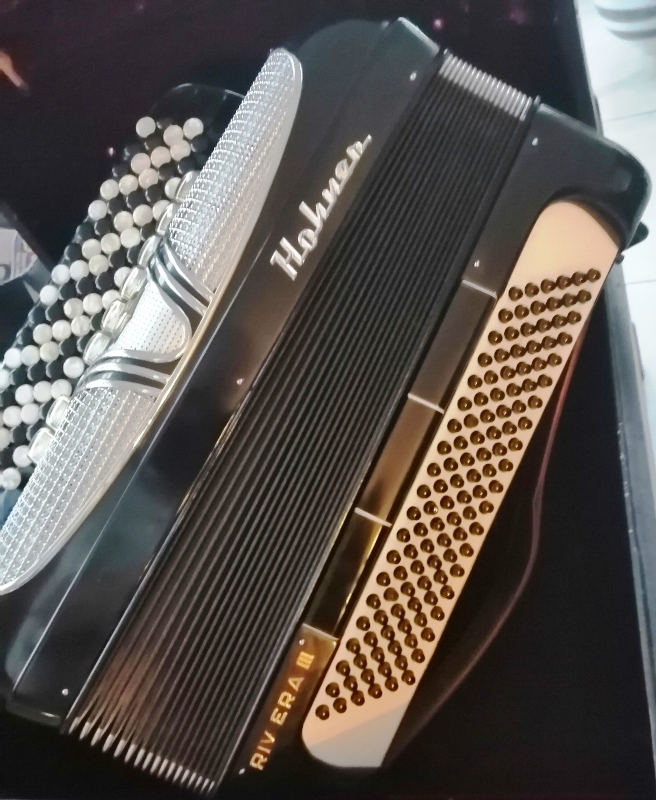 johnny oestergaard ikast hohner rivera3