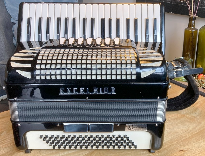 svend hoeholt jensen sindal excelsior piano1xx